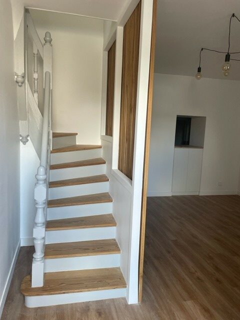 Rénovation escalier bois - EKLAA - Rénovation, décoration